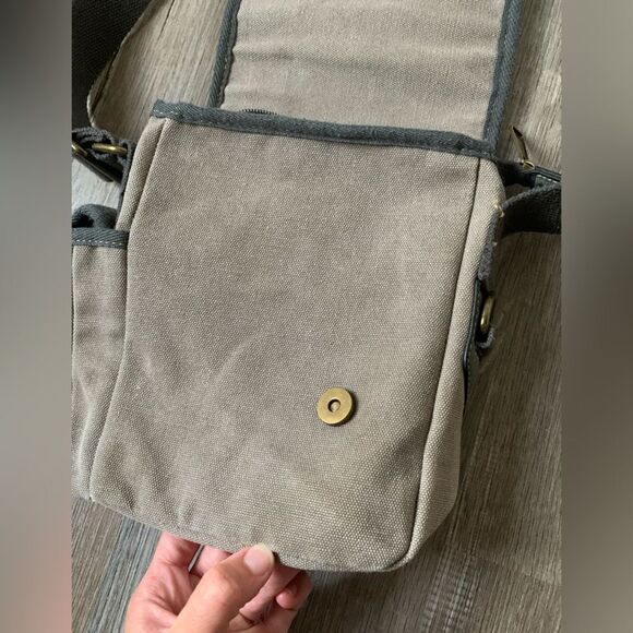 Cargoit Crossbody Travel Bag Cargo Canvas Flap Brown Tan Gray Small Medium - Picture 4 of 13